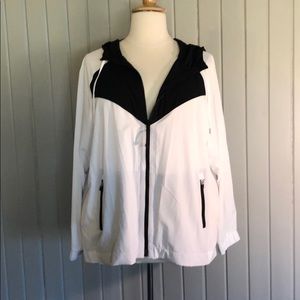 LANE BRYANT LIVI ACTIVE HOODED JACKET 22-24